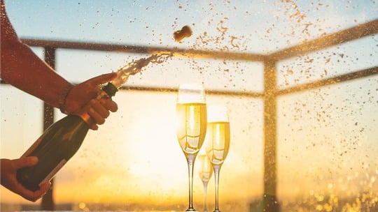 Koľko cukru má šampanské víno? Sladkosť od brut nature po doux
