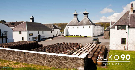 Whisky po vypálení pripomína čistú vodu. Prečo je to tak?