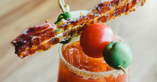 Miešaný nápoj so slaninou? Môžete pridať aj krevety