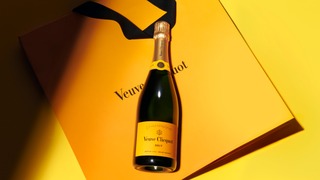 Prečo má Veuve Clicquot žltú etiketu