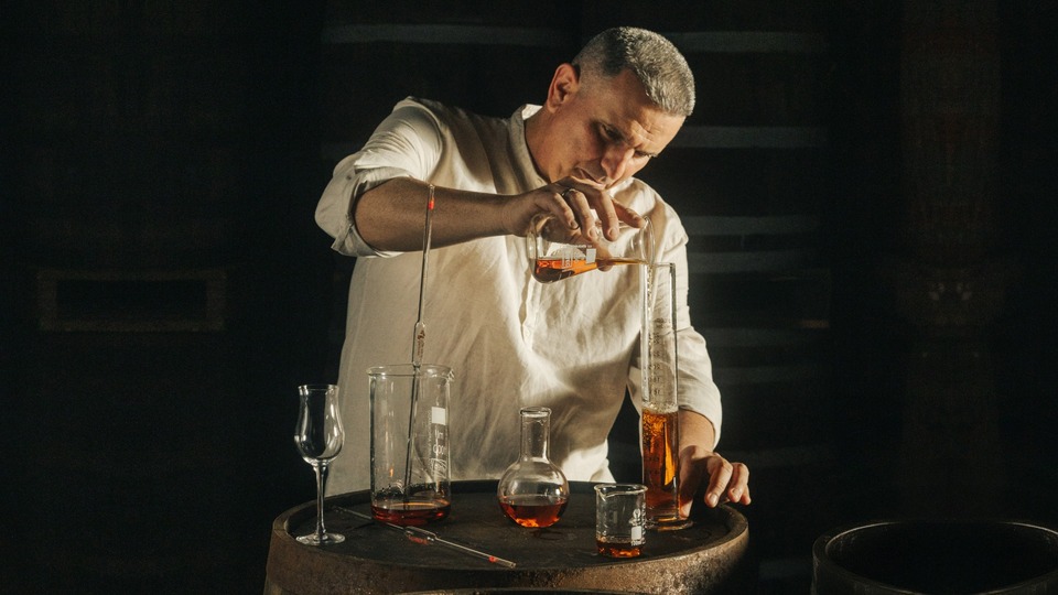 Ako vzniká kubánsky rum: melasa, aguardiente a D.O.P.