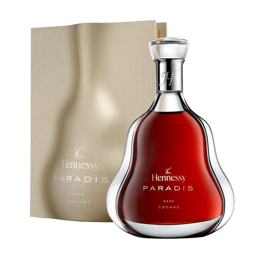 Hennessy Paradis, GIFT