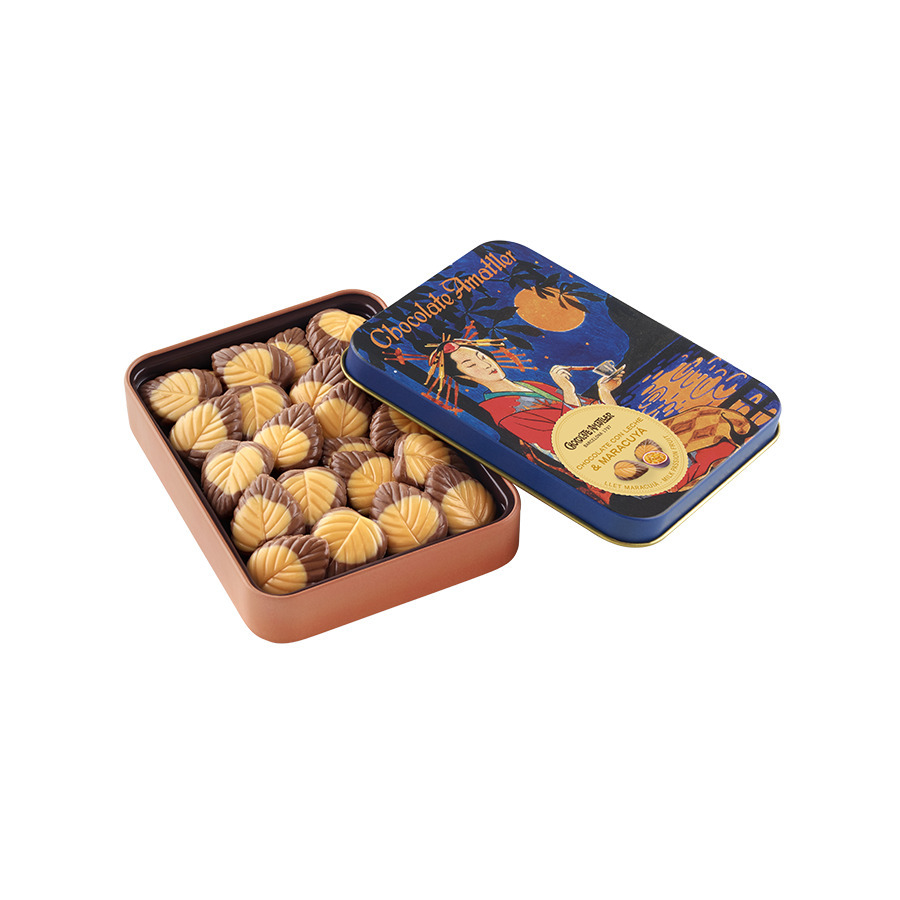 Chocolate Amatller Lístky z mliečnej čokolády s marakujou, 60g