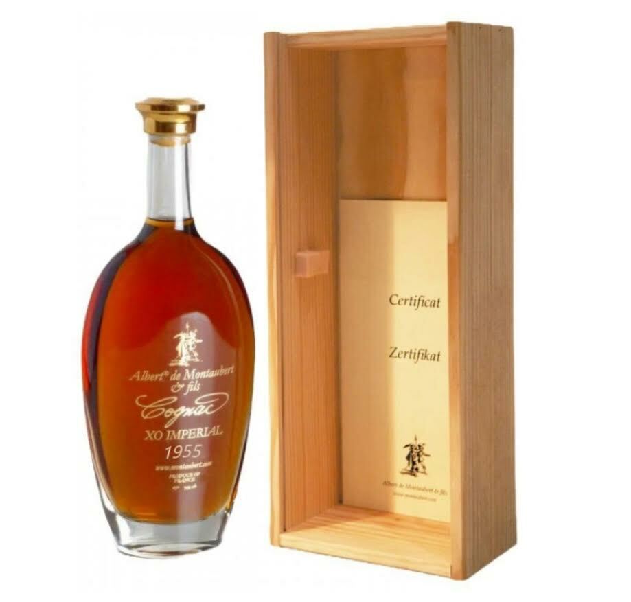 Albert De Montaubert 1955 v dreve, GIFT