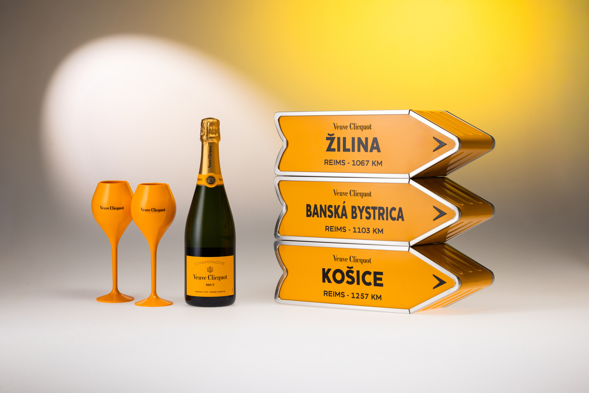 Veuve Clicquot Yellow Label v darčekovom balení Arrow alko90.sk
