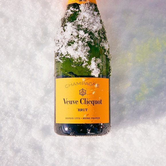 Žltá etiketa Veuve Clicquot Brut Yellow Label detail alko90.sk