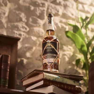 Plantation Single Cask El Salvador 2015, Pineau Des Charentes Rouge Cask, GIFT