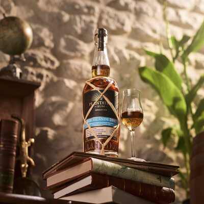 Plantation Single Cask Fiji 2017, Ironroot Promethean Whiskey Cask, GIFT