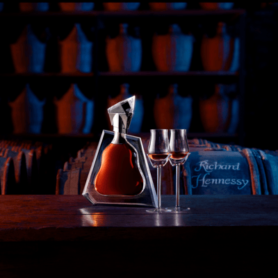 Hennessy Richard, GIFT