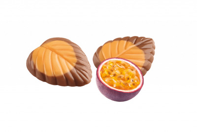 Chocolate Amatller Lístky z mliečnej čokolády s marakujou, 60g