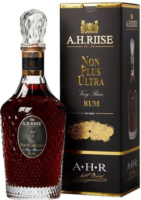 A.H. Riise Non Plus Ultra, GIFT