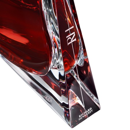 Hennessy Richard, GIFT